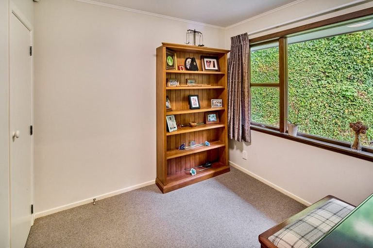 Photo of property in 46 Homewood Crescent, Karori, Wellington, 6012