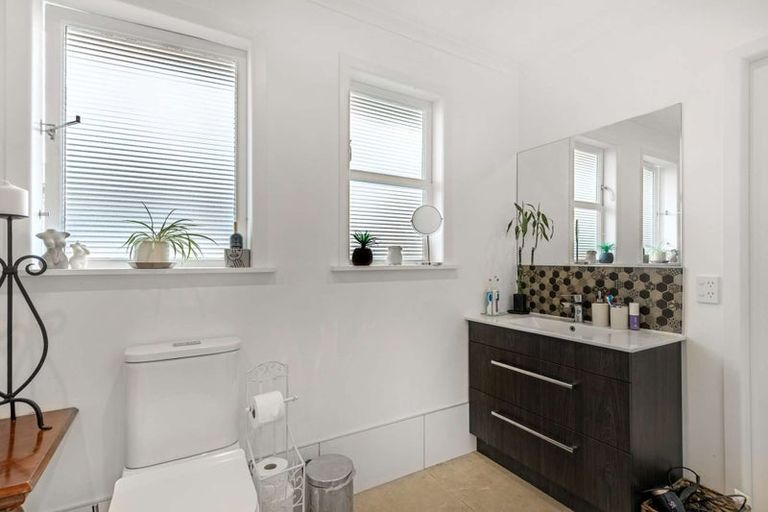 Photo of property in 27 Ferguson Street, Levin, 5510