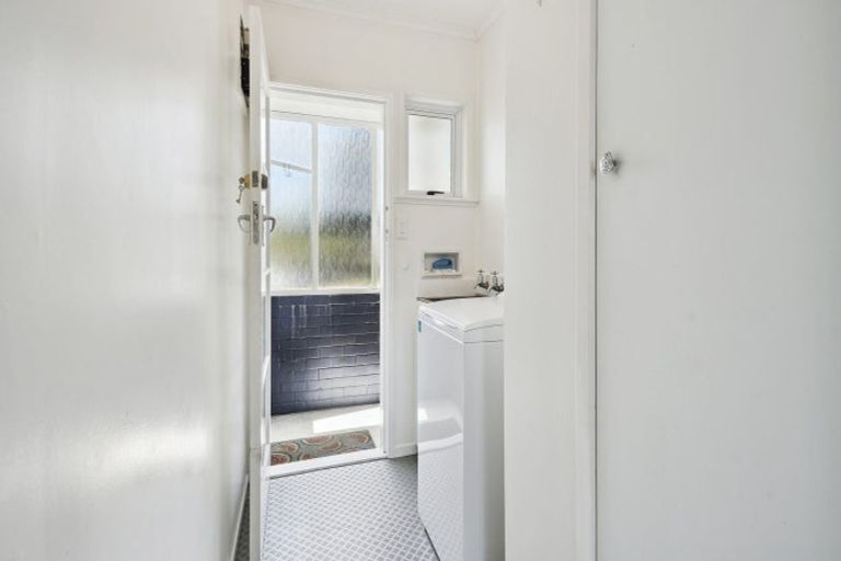 Photo of property in 1/239 Glamorgan Drive, Torbay, Auckland, 0630