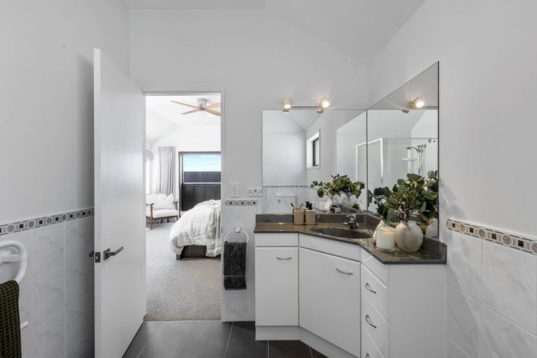 Photo of property in 18 Excelsior Way, Omaha, 0986