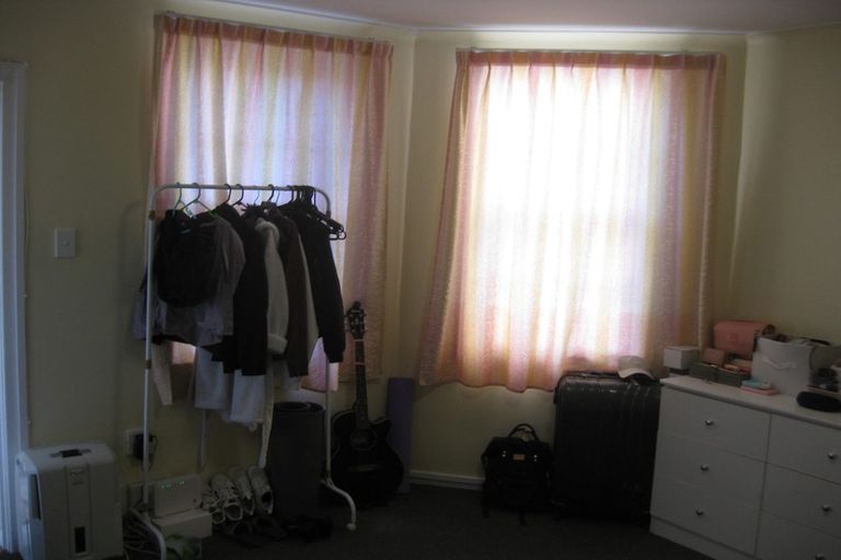 Photo of property in 196 Glenmore Street, Northland, Wellington, 6012