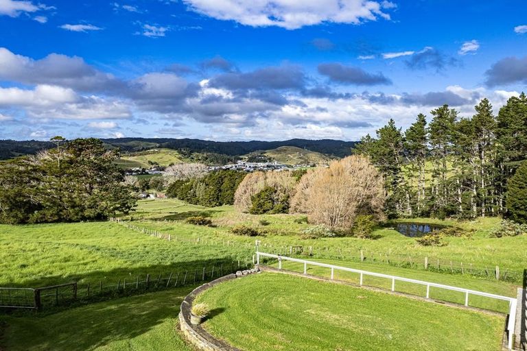 Photo of property in 25 Mountain View Road, Hikurangi, 0114
