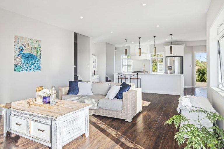 Photo of property in 56 Lisle Farm Drive, Pukekohe, 2120