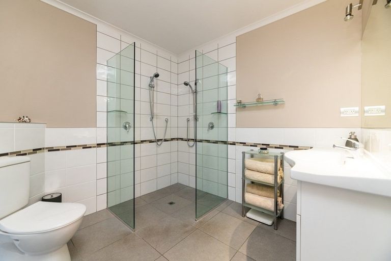 Photo of property in 38 Kereru Place, Pyes Pa, Tauranga, 3112