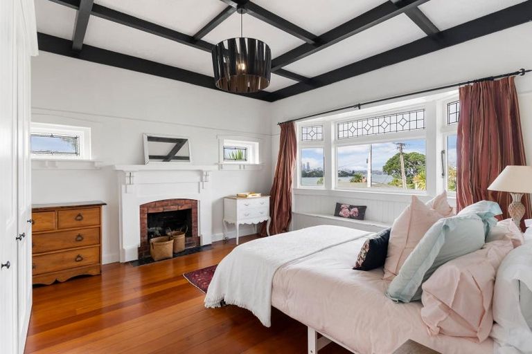 Photo of property in 12 Birkley Road, Bayswater, Auckland, 0622