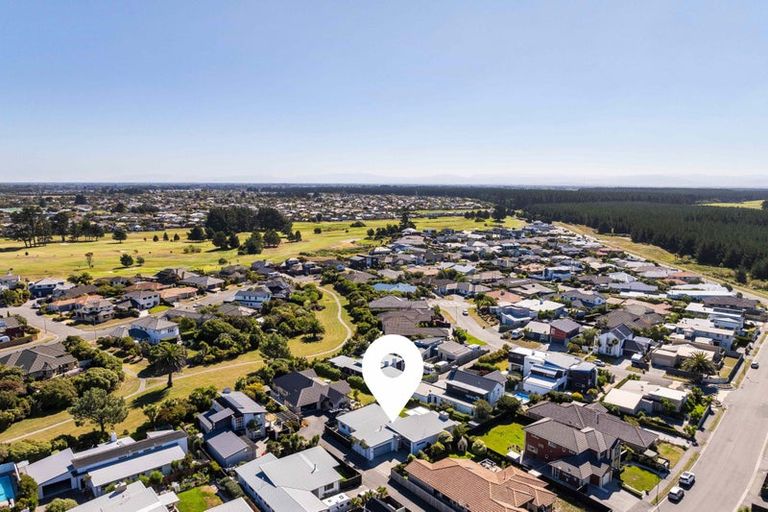 Photo of property in 101 Aston Drive, Waimairi Beach, Christchurch, 8083