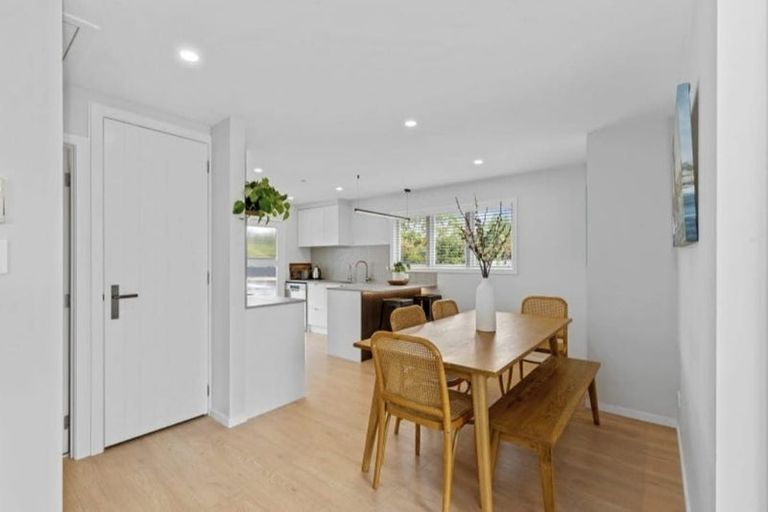 Photo of property in 3b Paton Avenue, Te Atatu South, Auckland, 0610