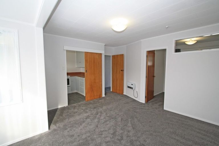 Photo of property in 5a Trafalgar Street, Westown, New Plymouth, 4310