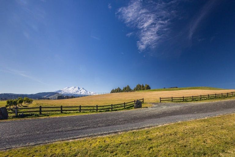 Photo of property in 6/76 Ruapehu Road, Ohakune, 4625