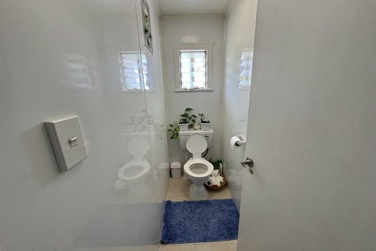 Photo of property in 10 Raglan Street, Mangere East, Auckland, 2024