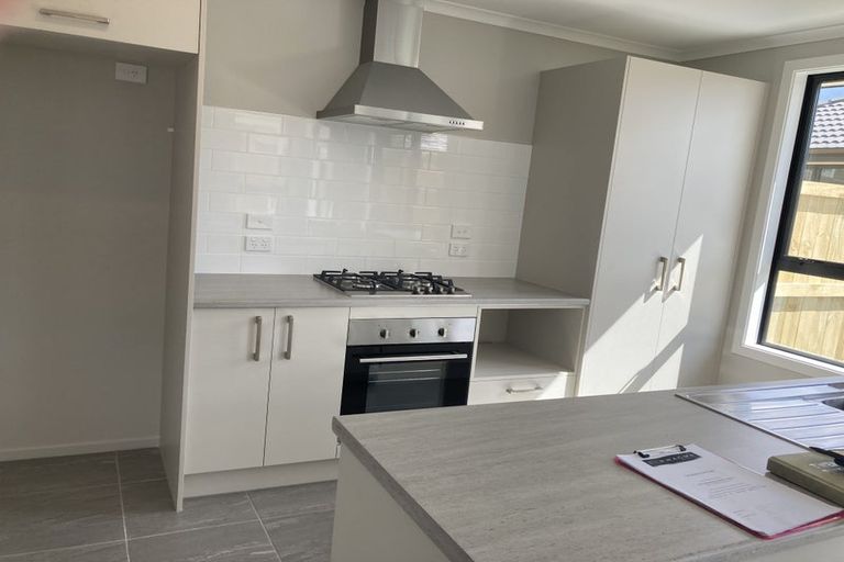 Photo of property in 49u2 Holland Road, Fairfield, Hamilton, 3214