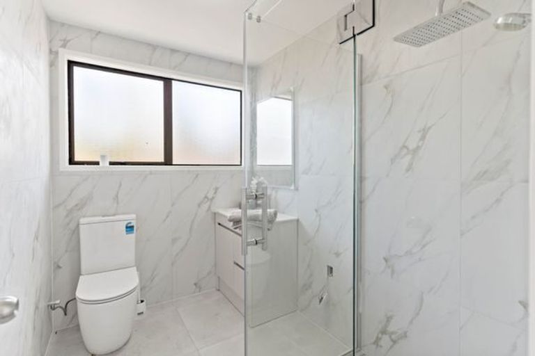 Photo of property in 9 Massine Place, Randwick Park, Auckland, 2105