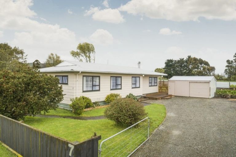 Photo of property in 7 Tawa Street, Tokomaru, Palmerston North, 4474