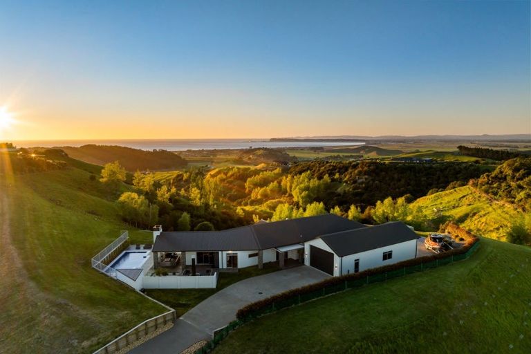 Photo of property in 171 Eskridge Drive, Eskdale, Napier, 4182