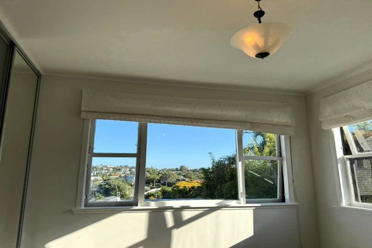 Photo of property in 1/13 Newhaven Terrace, Mairangi Bay, Auckland, 0630