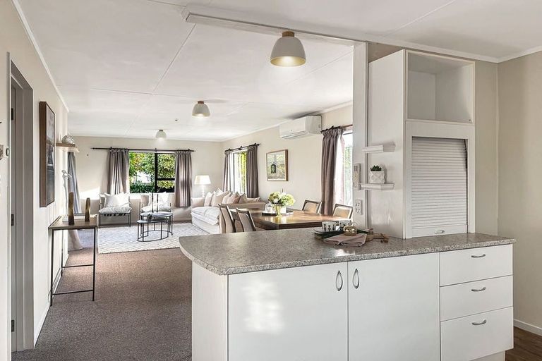 Photo of property in 1 Perry Crescent, Greenmeadows, Napier, 4112