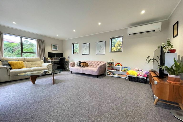 Photo of property in 4b Rajputana Way, Khandallah, Wellington, 6035