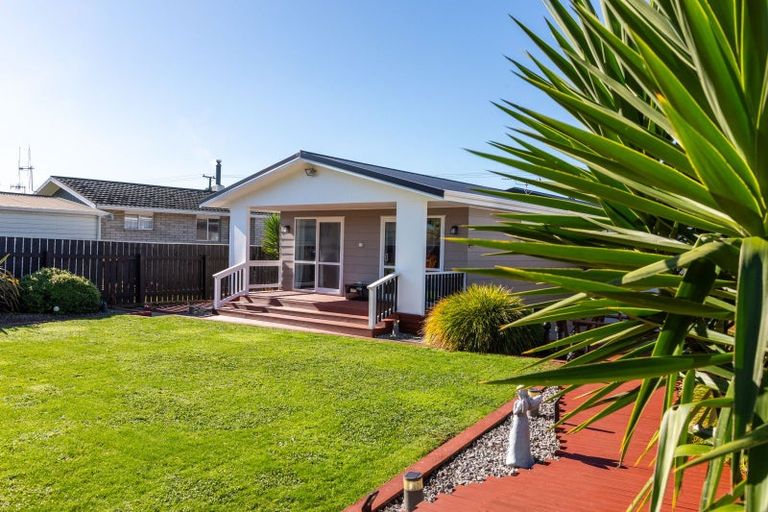 Photo of property in 63 Burgoyne Street, Woodville, 4920