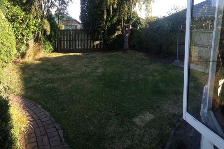 Photo of property in 17 Lyndon Street, Riccarton, Christchurch, 8011