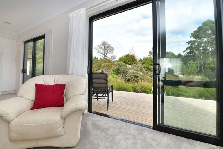 Photo of property in 9 Pheasant Close, Stanmore Bay, Whangaparaoa, 0932