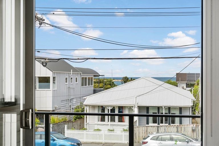 Photo of property in 20u4 Trent Street, Island Bay, Wellington, 6023