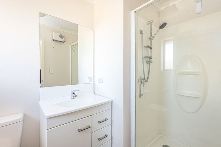 Photo of property in 32 Cumnor Terrace, Woolston, Christchurch, 8023