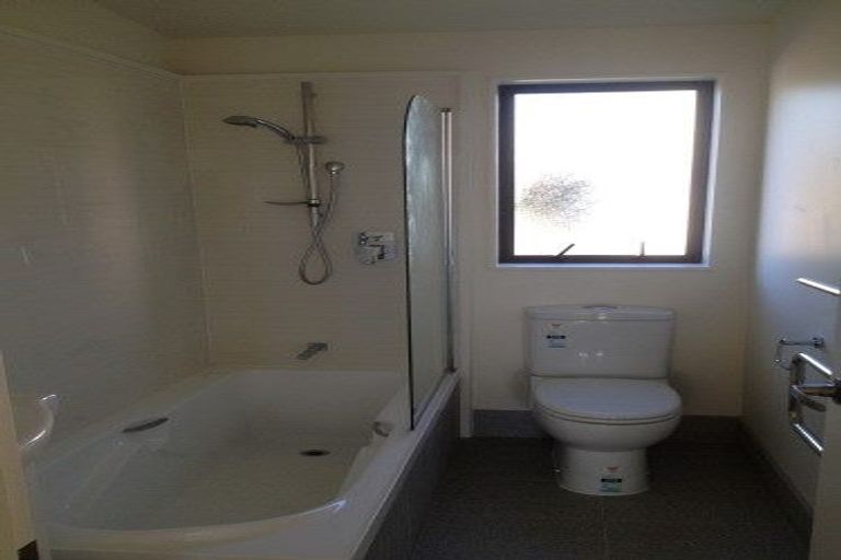 Photo of property in 9/11 Gordon Place, Newtown, Wellington, 6021