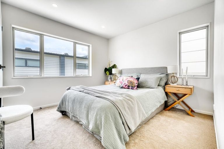 Photo of property in 21c Granville Drive, Massey, Auckland, 0614