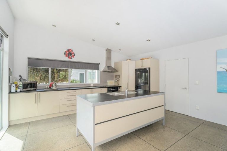 Photo of property in 40 Pauanui Beach Road, Pauanui, Hikuai, 3579