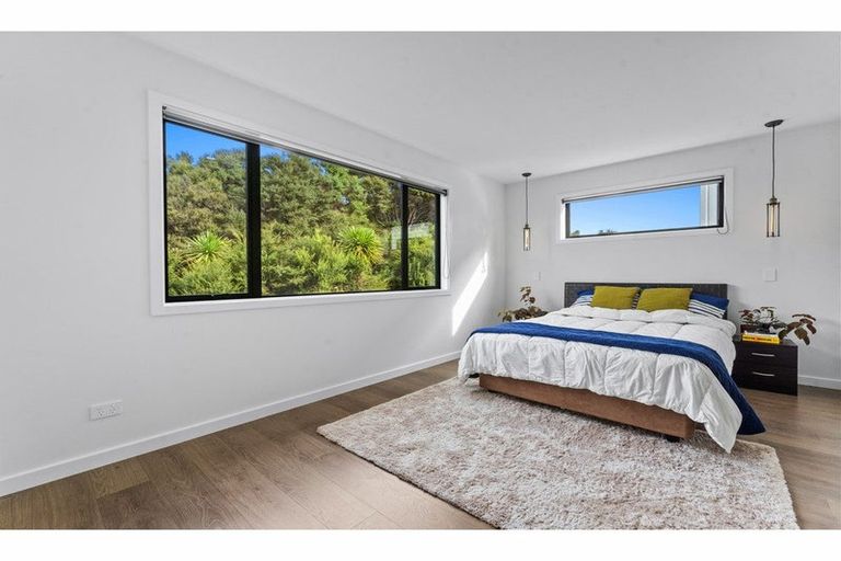 Photo of property in 5 Libertia Lane, Orewa, 0931