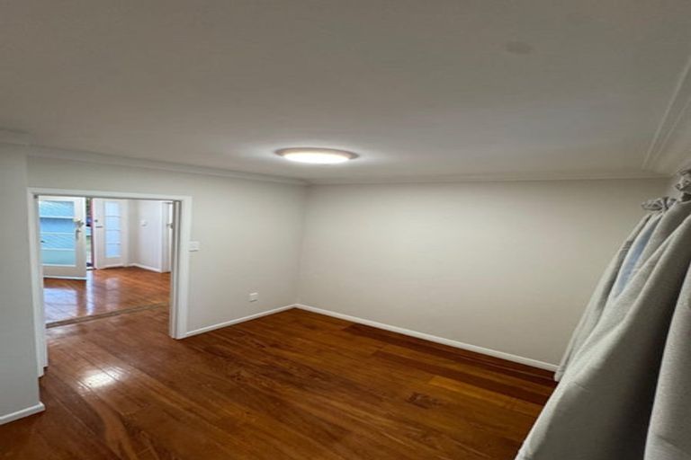 Photo of property in 88 Gardner Avenue, New Lynn, Auckland, 0600