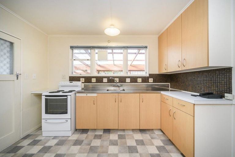 Photo of property in 4 Holdsworth Avenue, Milson, Palmerston North, 4414