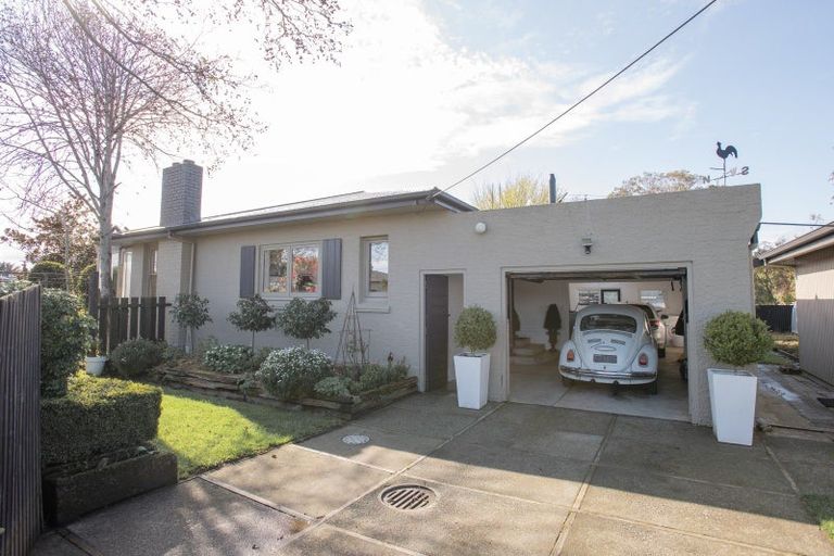 Photo of property in 135 Park Street, Winton, 9720