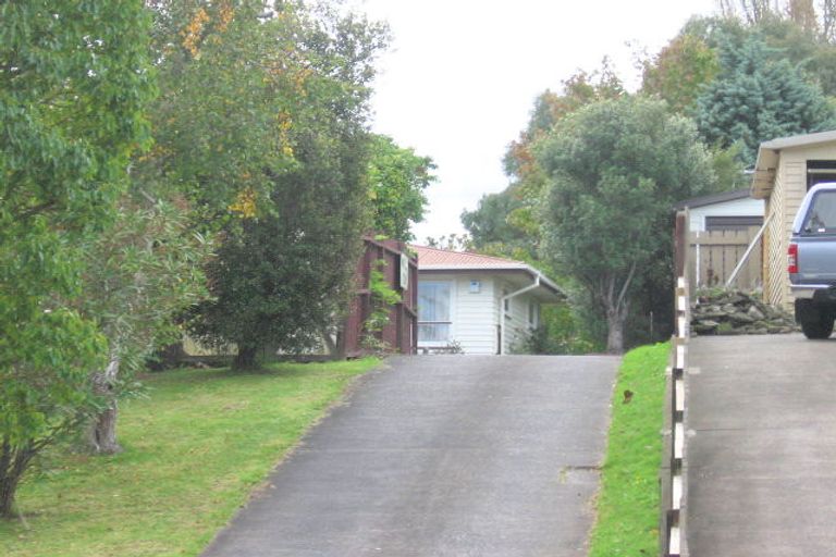 Photo of property in 24 Dellwood Avenue, Henderson, Auckland, 0612