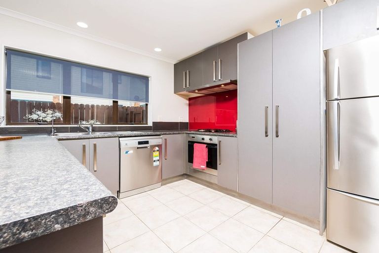 Photo of property in 16 Carrick Glen Avenue, Flat Bush, Auckland, 2019