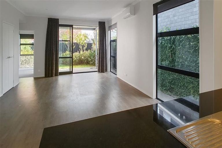 Photo of property in 5 Liquidambar Drive, Hobsonville, Auckland, 0616