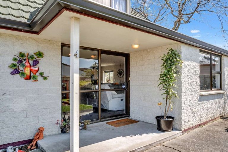 Photo of property in 4 Charisma Court, Kelvin Grove, Palmerston North, 4414
