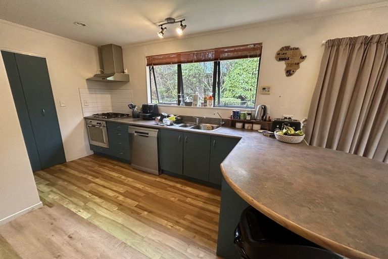 Photo of property in 26 Saunders Close, Whitby, Porirua, 5024