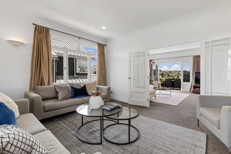 Photo of property in 1/41 East Coast Road, Milford, Auckland, 0620