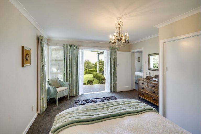 Photo of property in 20 Tauroa Road, Havelock North, 4130