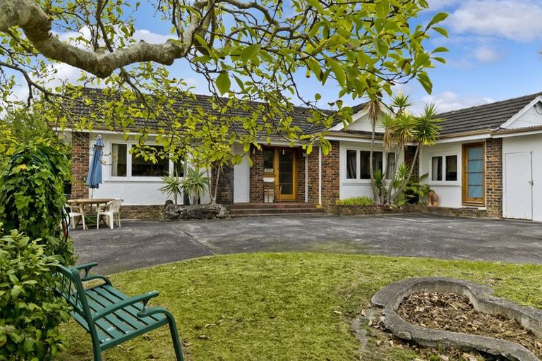 Photo of property in 87a Colwill Road, Massey, Auckland, 0614