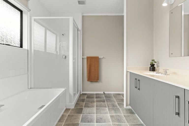 Photo of property in 88 Eversham Road, Mount Maunganui, 3116