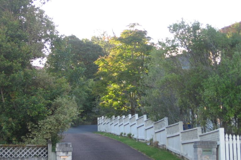 Photo of property in 5 Philip Keith Rise, Hillcrest, Auckland, 0627