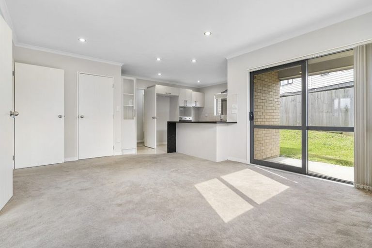 Photo of property in 88 Keri Vista Rise, Papakura, 2110