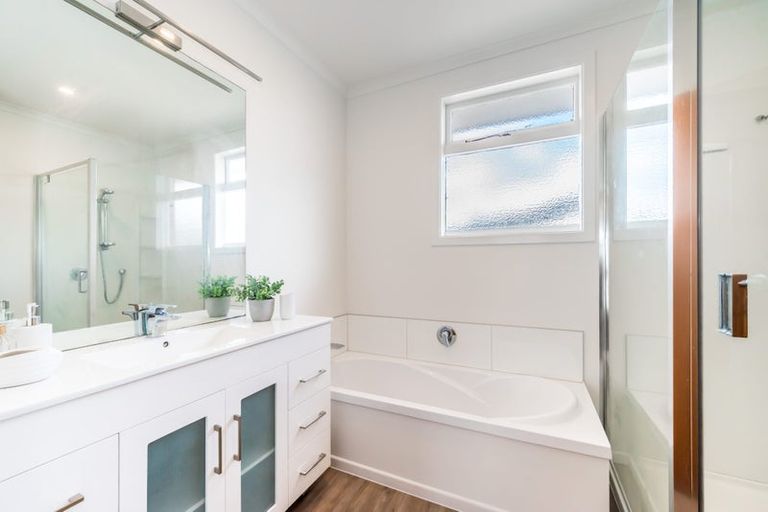 Photo of property in 41 Aorangi Road, Paraparaumu, 5032
