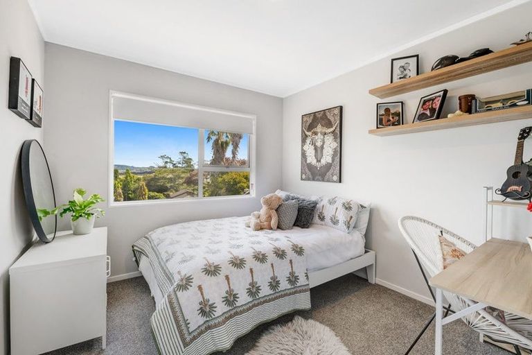 Photo of property in 12 Makiri Street, Helensville, 0800