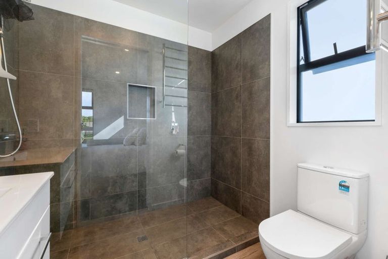 Photo of property in 11 Ellmers Street, Woodend, 7610