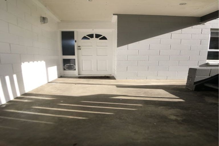 Photo of property in 787 East Coast Road, Northcross, Auckland, 0630