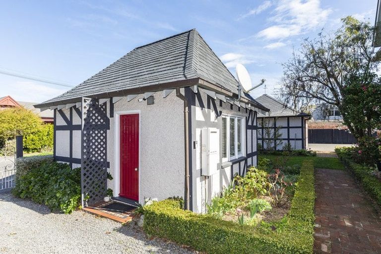 Photo of property in 39 Holly Road, St Albans, Christchurch, 8014