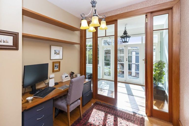 Photo of property in 39 Holly Road, St Albans, Christchurch, 8014